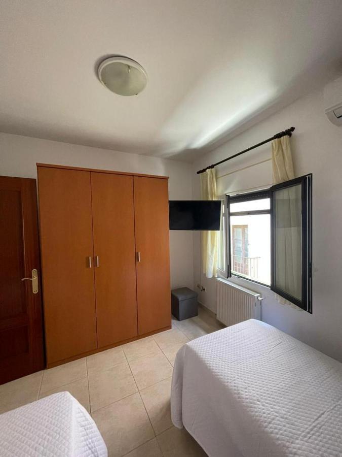 Apartament La Cova Peralada Ngoại thất bức ảnh