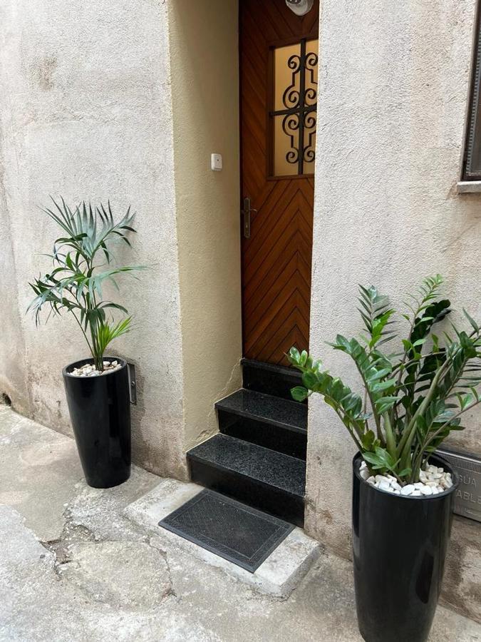 Apartament La Cova Peralada Ngoại thất bức ảnh