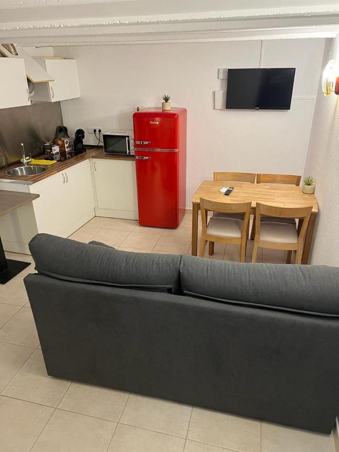 Apartament La Cova Peralada Ngoại thất bức ảnh